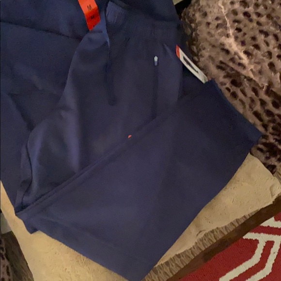 MEN’s Fila Sweat Shirt/Sweat Pants Combo (Medium) - Picture 6 of 8
